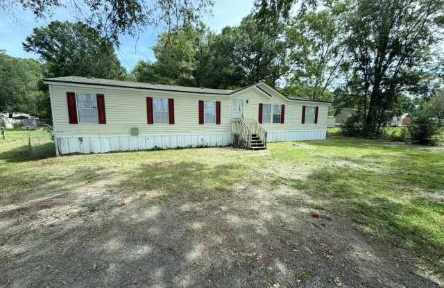 4BR/2BA Baldwin Home On Large Lot Gallery 1
