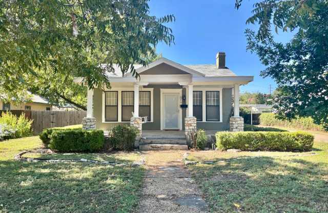 COMING MAY 2026!!!! - Charming Home + Tons of Space! photos photos