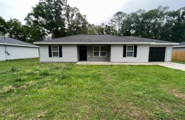 Charming, beautiful 3 Bedroom, 2 Bathroom Home in Ocala!! photos photos