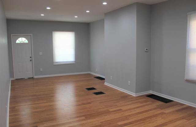 338 E. Woodrow Ave. Gallery 3