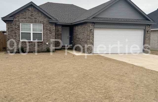 565 Fernwood Drive - 565 Fernwood Drive, Marion, AR 72364