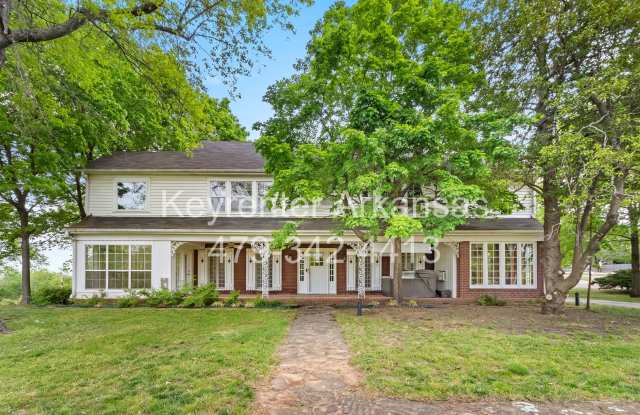 Unique, Charming and Spacious Fayetteville Home! photos photos