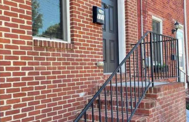 111 E CROSS Street photos photos