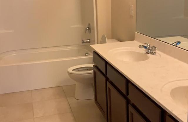 8203 Lakeview Crossing Drive Gallery 3