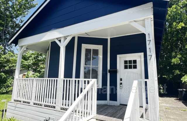 1717 Bynum Ave photos photos