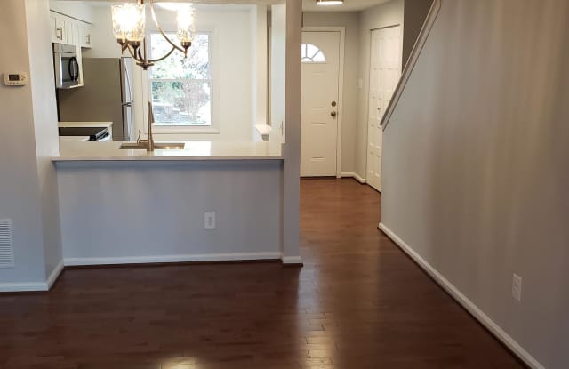 8430 SUGAR CREEK LANE Gallery 4