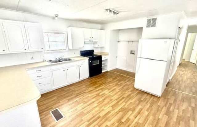 3731 W 12th St photos photos