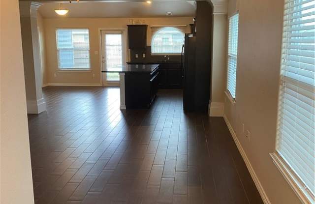 7401 Russ Gallery 2