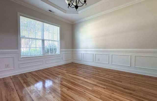 4 Bed 3.5 Bath Home with Bonus Room in Jack Britt Gallery 4