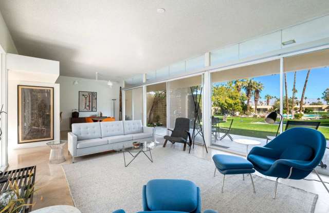 Furnished 2BR Mid-Century Condo in Palm Desert, Monthly Rental Gallery 1