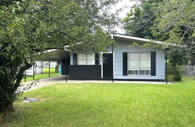 605 Choctaw Drive Gallery 2