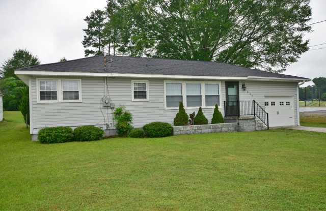 Ave A - 907 Avenue A Southeast, Cullman, AL 35055