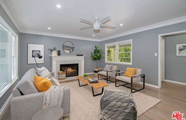 852 11th St photos photos