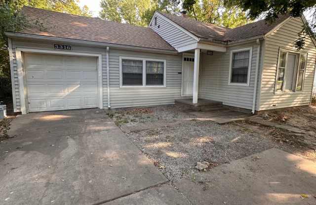 $1350- 3 bedroom/ 3 bathroom - Single Family Home - 3316 Countryside Street, Wichita, KS 67218