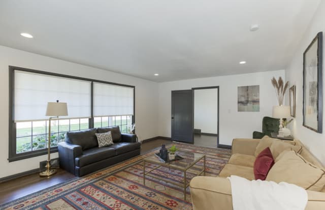 7052 North Pennsylvania Avenue - 7052 North Pennsylvania Avenue, Kansas City, MO 64118