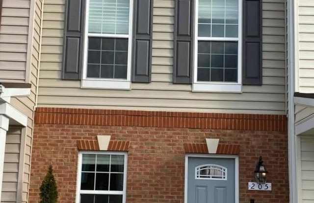 205 TREE LINE Drive Gallery 1