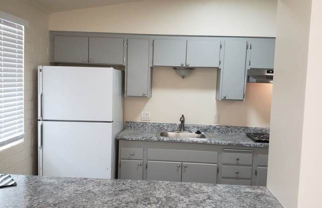 10374 W Oakmont Drive Gallery 2
