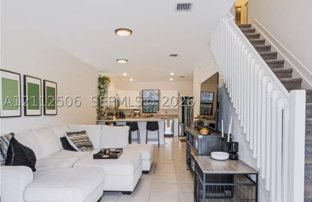 538 SW 19th Ter Gallery 3