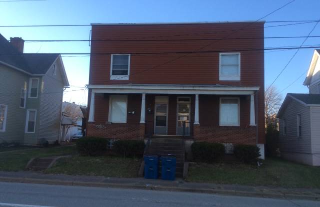 105 1/2 S. 3rd Street photos photos