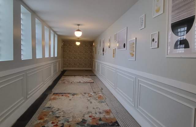 3108 N Milwaukee Ave Gallery 3