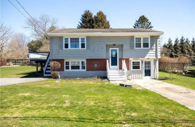 84 Allston Avenue - 84 Allston Avenue, Newport East, RI 02842