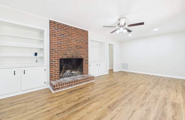 1881 Tanglewood Road Gallery 4