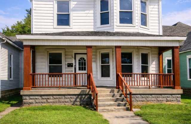 Step into charm, comfort, and convenience in the heart of Historic Farrington’s Grove! photos photos