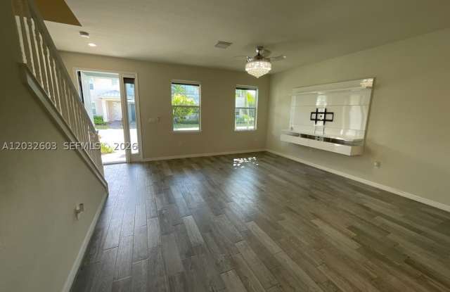 4920 Eucalyptus Dr Gallery 4