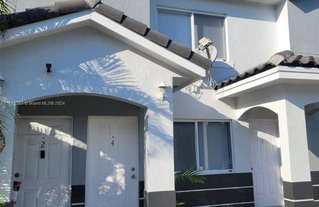7851 SW 152nd Ave - 7851 Southwest 152nd Avenue, Kendall West, FL 33193