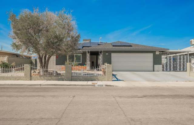 No HOA- Single story pool home photos photos