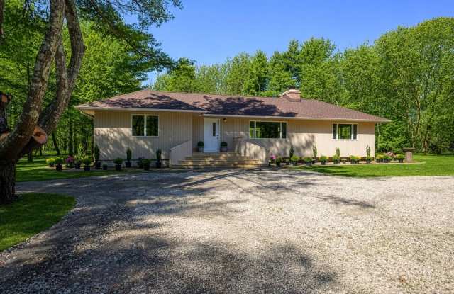 2941 Quogue Riverhead Road Gallery 2