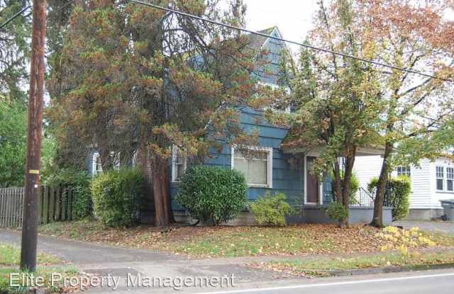 2206 NW Harrison Blvd - 2206 Northwest Harrison Boulevard, Corvallis, OR 97330