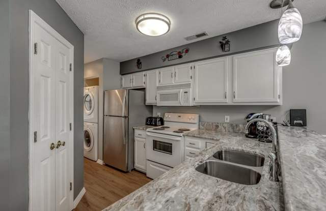 Lovely, Furnished Two- Bedroom, Two-Bath Condo in River Oaks Available Soon! Gallery 4