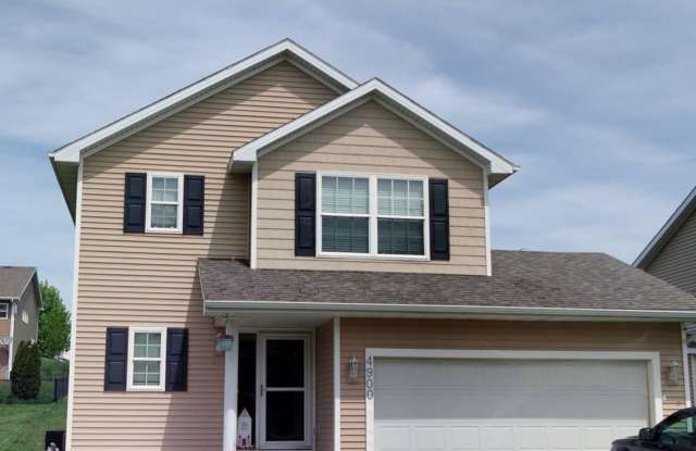 Desirable Brook Run Village Home! photos photos
