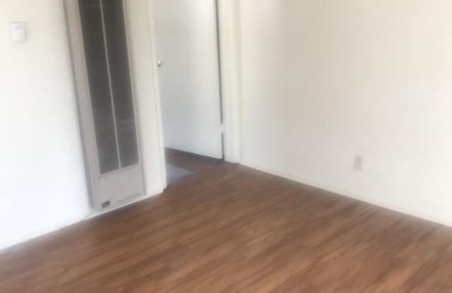 6727 1/2 Chanslor Ave Gallery 3