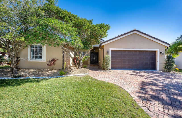 405 SW 198th Ter photos photos