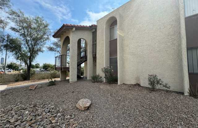 4464 W Desert Inn Road - 4464 West Desert Inn Road, Paradise, NV 89102