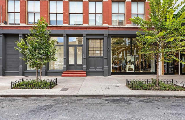 81 WOOSTER Street Gallery 1