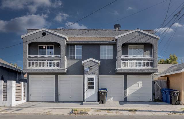 Beautiful 1BR 1BA Unit with Attached 1-Car Garage Located Near USC Gallery 3