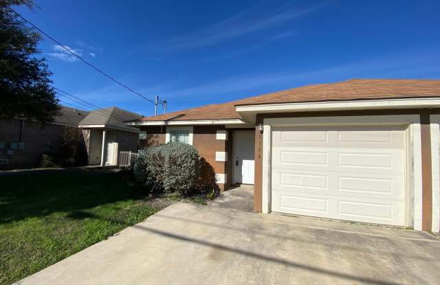 2/2/1 One Story Duplex / Ceramic Tile/ No Carpet / Fenced in Yard / CISD photos photos