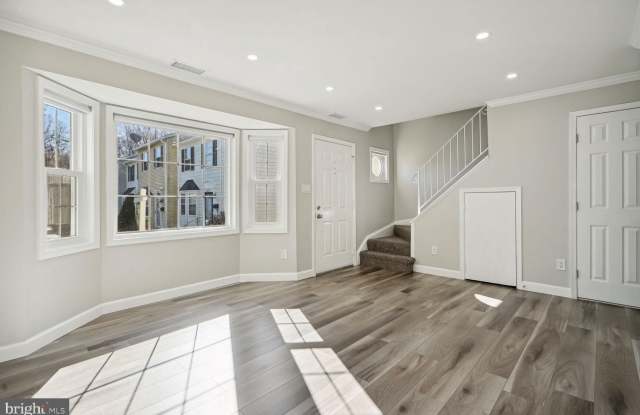 6003 SWEET DALE Court Gallery 4