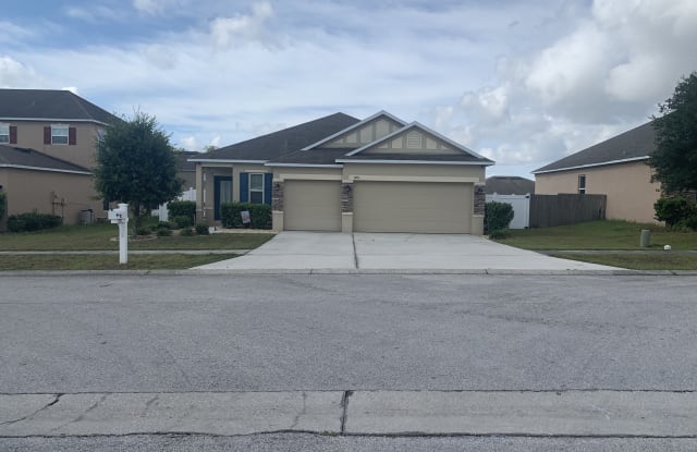 1701 Eagle Pines Circle - 1701 Eagle Pines Circle, Eagle Lake, FL 33839