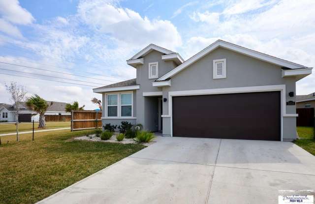 2414 COVE REAL DR Gallery 2
