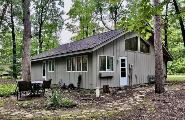 8904 Park Lane - 8904 Park Lane, Grand Traverse County, MI 49643