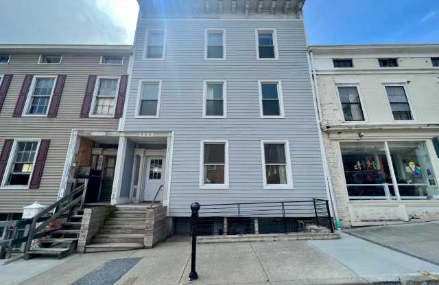 453 Main Street - 453 Main Street, Catskill, NY 12414