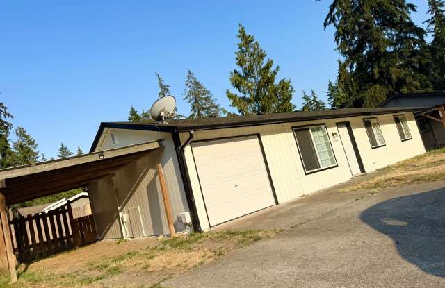 4 BEROOM 1 BATH HOUSE FOR RENT photos photos
