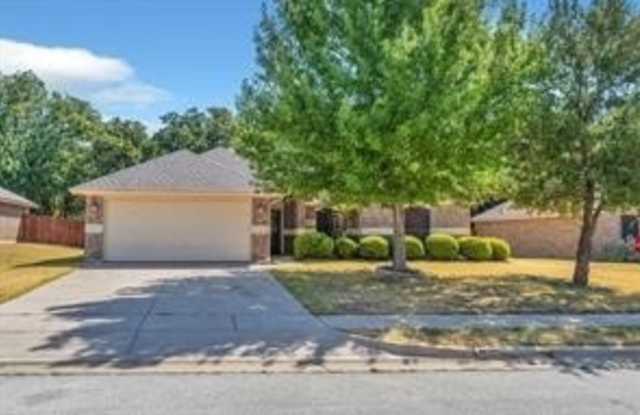 2005 Lindentree Drive Gallery 1