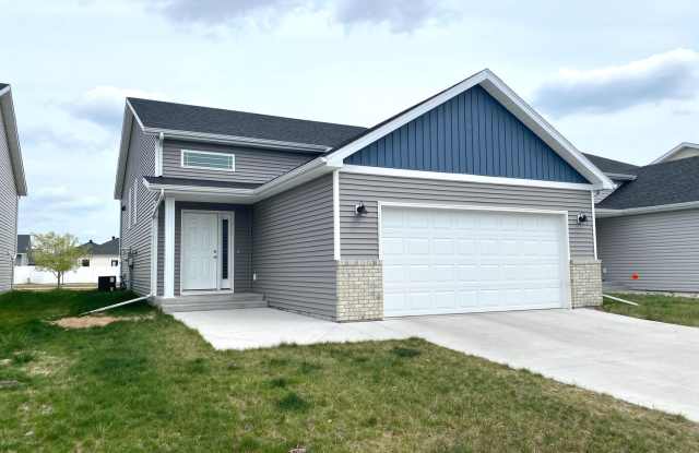 Beautiful 4 Bedroom Home by Brooks Harbor Elementary!! photos photos