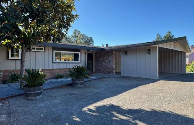 Stunning Deck and Pool for this Updated Mid Century Ranch Home - 10505 Cherry Ridge Road, Sonoma County, CA 95472