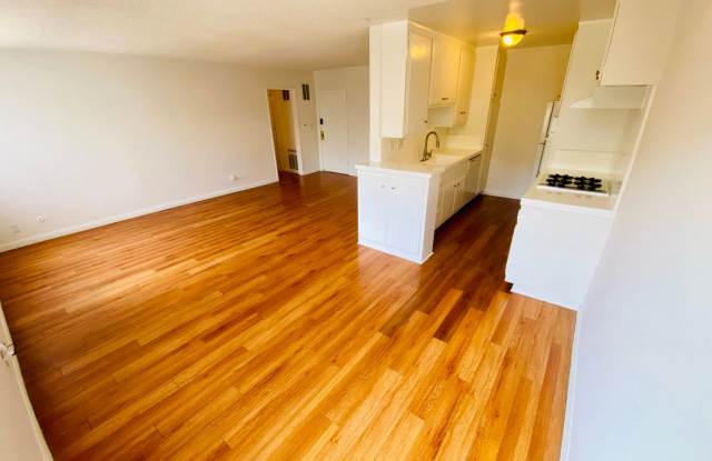 7010 Lanewood Avenue LLC photos photos